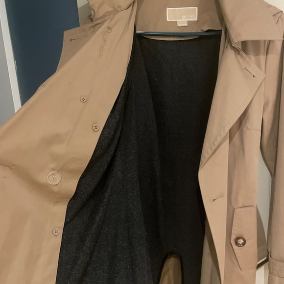 Michael Kors water resistant lined trench - M - Picture 3 of 4